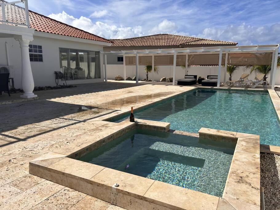 Jolie Villa Entire Villa In Noord, Aruba 棕榈滩 外观 照片
